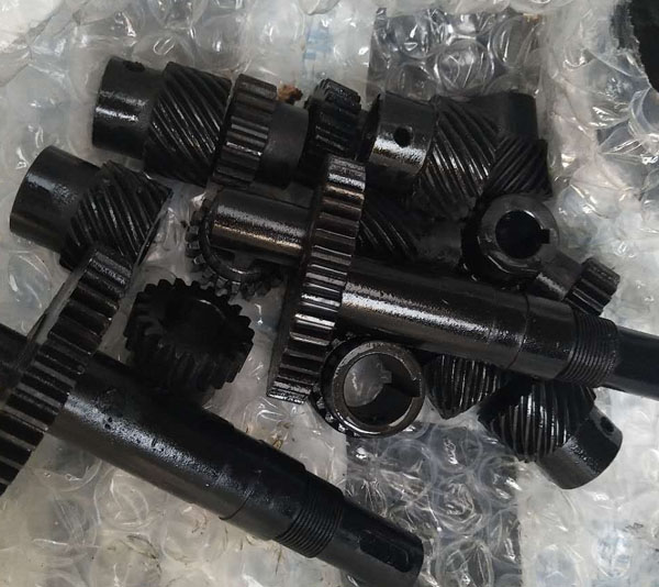 定做各種規格齒輪.jpg 定做各種規格齒輪.jpg